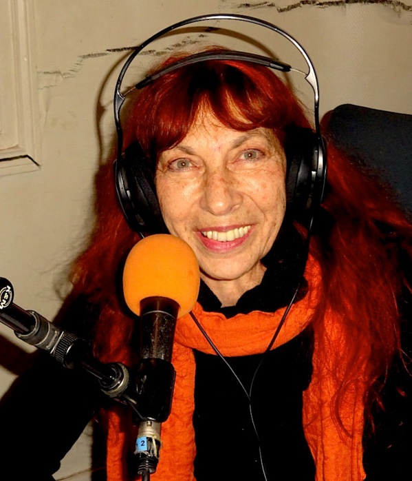 Emissions de radio (à distance en raison du confinement) et articles de presse se multiplient autour de “Mémoires enchantées”, le nouvel album de Fabell/Fabienne Elkoubi. Emissions de radio (à distance en raison du confinement) et articles de presse se multiplient autour de “Mémoires enchantées”, le nouvel album de Fabell/Fabienne Elkoubi.