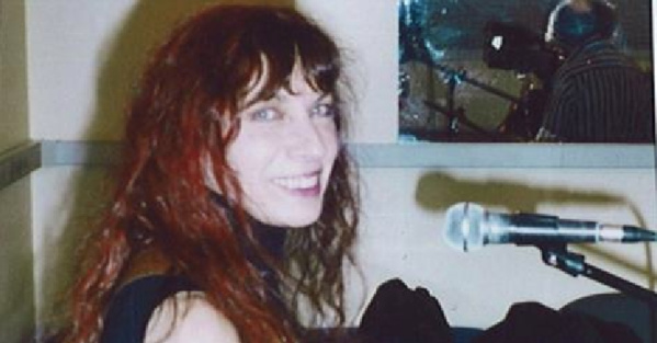 Avec “Femmes-flammes”, Fabell rend un vibrant et chaleureux hommage à toutes les femmes! Avec “Femmes-flammes”, Fabell rend un vibrant et chaleureux hommage à toutes les femmes!