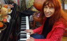 Fabell/Fabienne Elkoubi travaille activement sur son prochain album. Elle appelle à se mobiliser pour défendre la culture. 